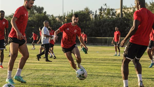 لاعبو الأهلي 