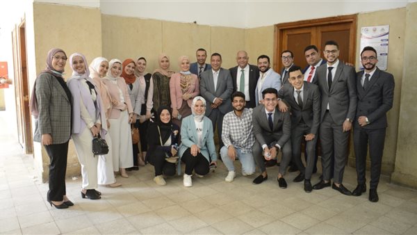 طلاب بقسم الهندسة